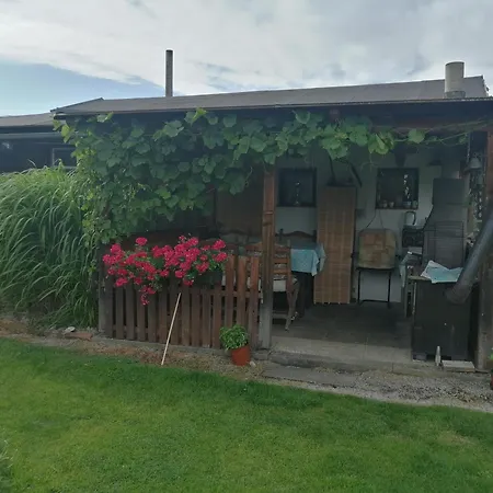 Dvougeneracni Dum Se Zahradou Apartman Vimperk