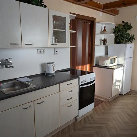Apartment Dvougeneracni Dum Se Zahradou *