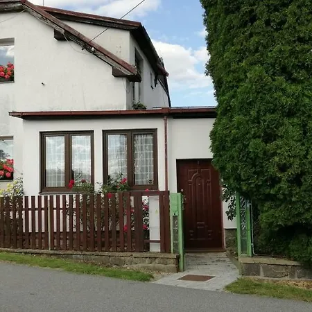Dvougeneracni Dum Se Zahradou Apartment Vimperk