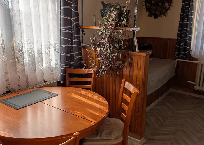 Apartamento Dvougenerační Dům Se Zahradou